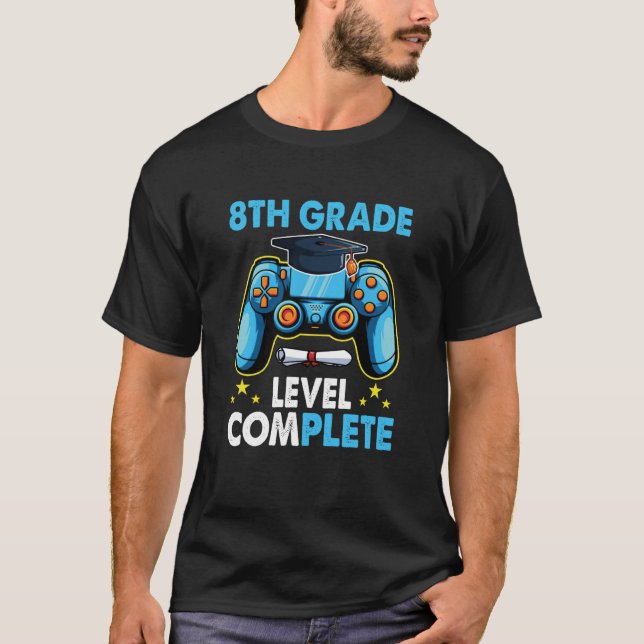 Camiseta 8th Grade Graduation Level Complete Gamer 2023  1 (Anverso)