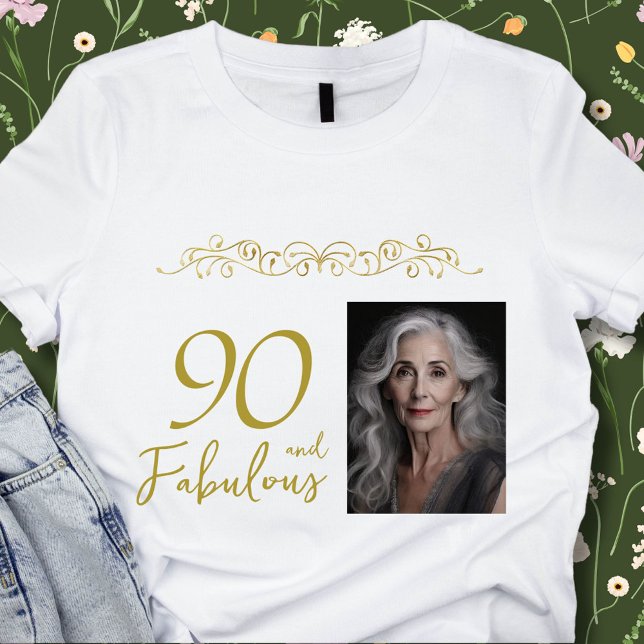 Camiseta 90 y fabuloso ornamento de oro 90.ª foto de cumple (Subido por el creador)