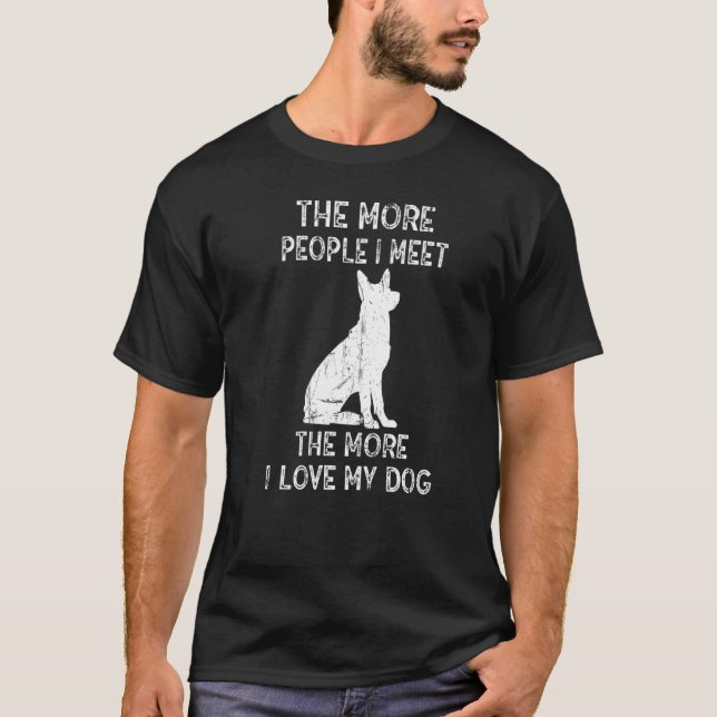 Camiseta A Cuantas Más Personas Conozco, Más Me Gusta Mi Pe (Anverso)