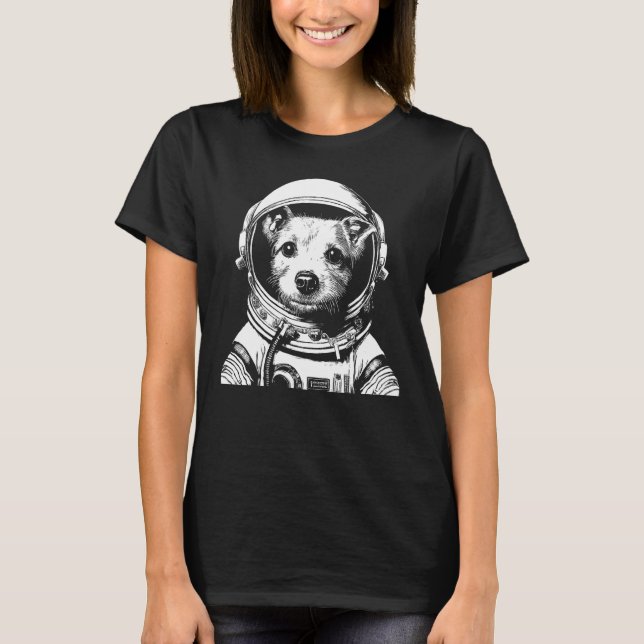 Camiseta A Dog Astronaut in Space Illustration For Dog Mom  (Anverso)