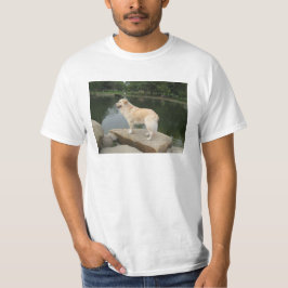 Camiseta A Dog At A Pond