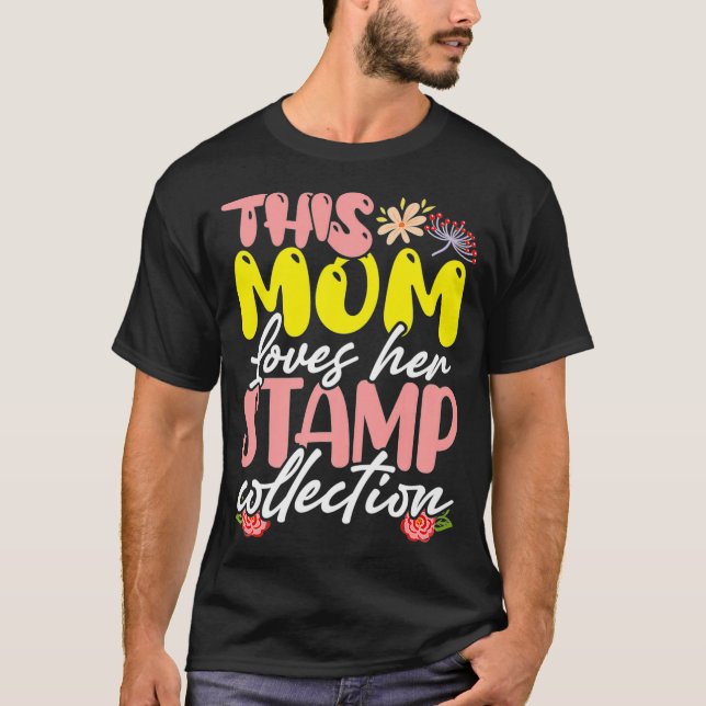 Camiseta A Esta Mamá Le Encanta Su Colección De Sellos Fila (Anverso)