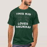 Camiseta A Este Niño Le Encanta Hanukkah Chanukah Jewish Ch<br><div class="desc">A Este Niño Le Encanta El Niño Judío Hanukkah Chanukah.</div>