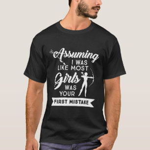 Camiseta A las mujeres arqueras no les gusta que la mayoría