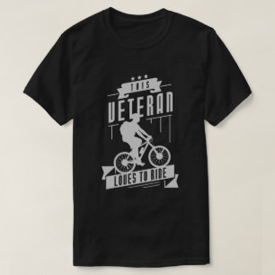 Camiseta A los veteranos les encanta viajar en bicicleta
