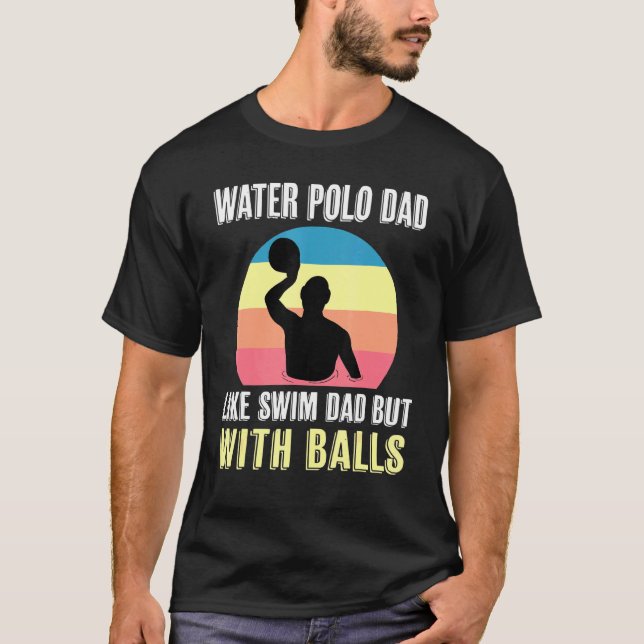 Camiseta A Papá Del Waterpolo Le Gusta Nadar Pero Con El Vi (Anverso)