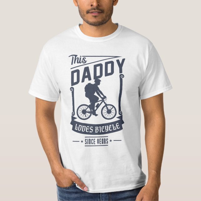 Camiseta A papá le encanta la bicicleta como regalo del día (Anverso)