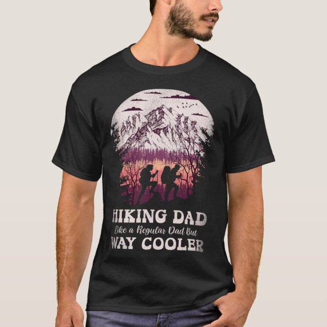 Camiseta A Papá Le Gusta El Camping Adv Regular Pero Muy Fr (Anverso)