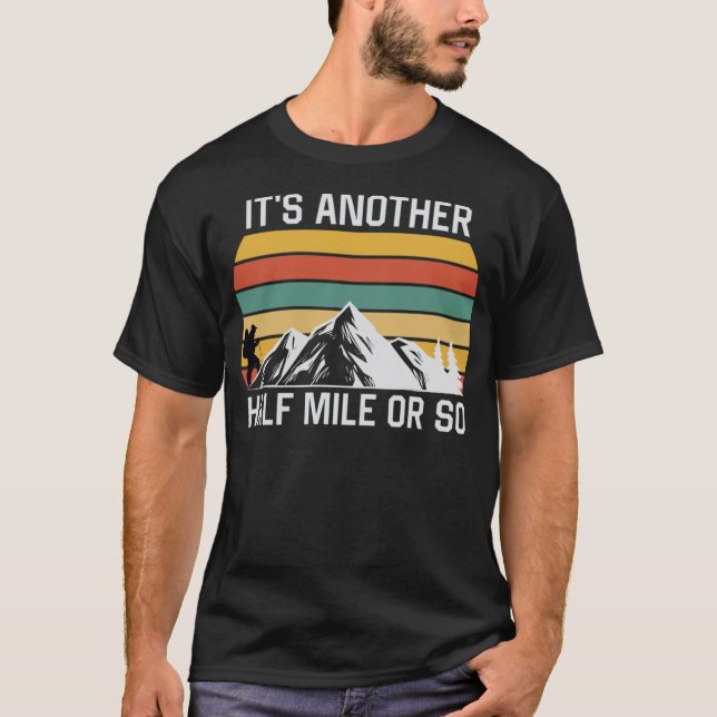 Camiseta A sólo 800 metros de senderismo o de la divertida  (Anverso)