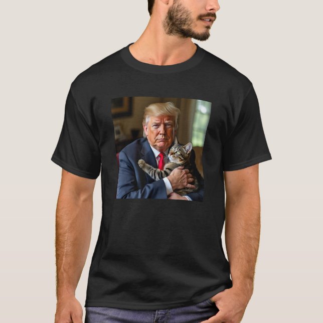 Camiseta A Trump le encantan los gatos. Foto divertida que  (Anverso)