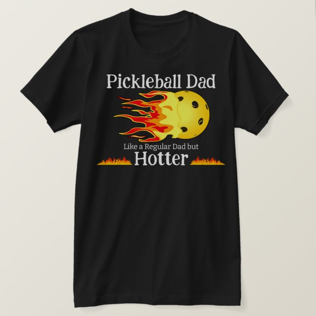 Camiseta A Un Papá Noel Le Gusta Un Padre Regular Pero Más  (Anverso del diseño)