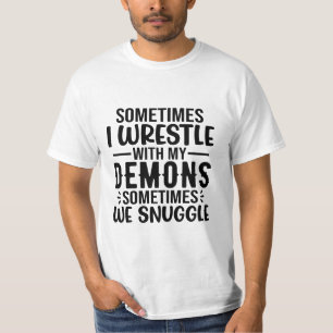 Camiseta A Veces Lucho Con Mis Demonios