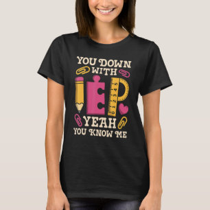 Camiseta Abajo con la educación especial del profesor de ed