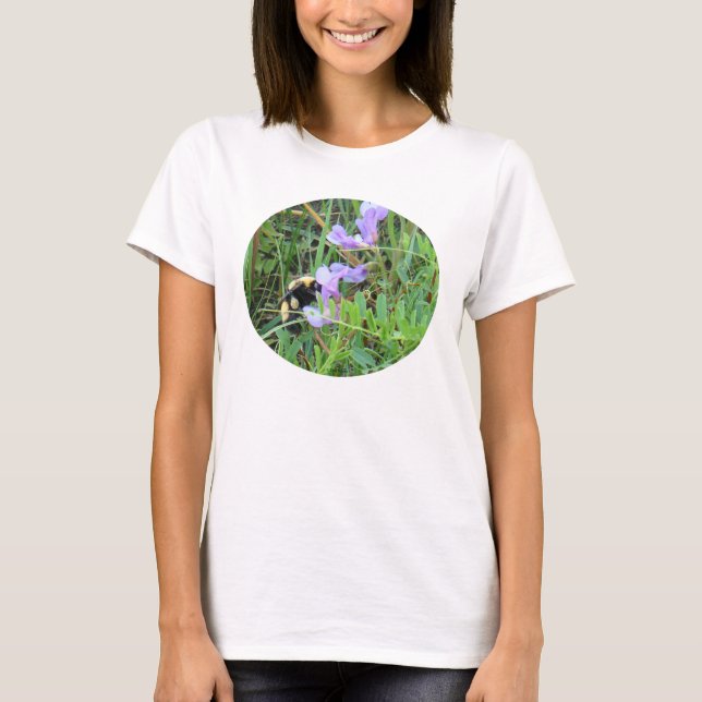 Camiseta Abeja F32w en flores silvestres moradas (Anverso)