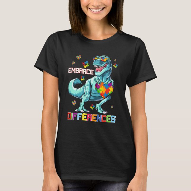 Camiseta Abraza la Diferencia  Rompecabezas de Dinosaurio C (Anverso)