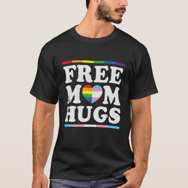 Camiseta Abrazos de mamá corazón de arcoíris Mes del Orgull (Anverso)