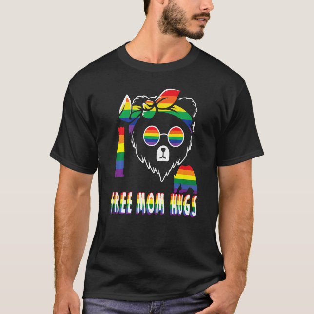 Camiseta abrazos de mamá libre, madre de oso con arcoiris d (Anverso)