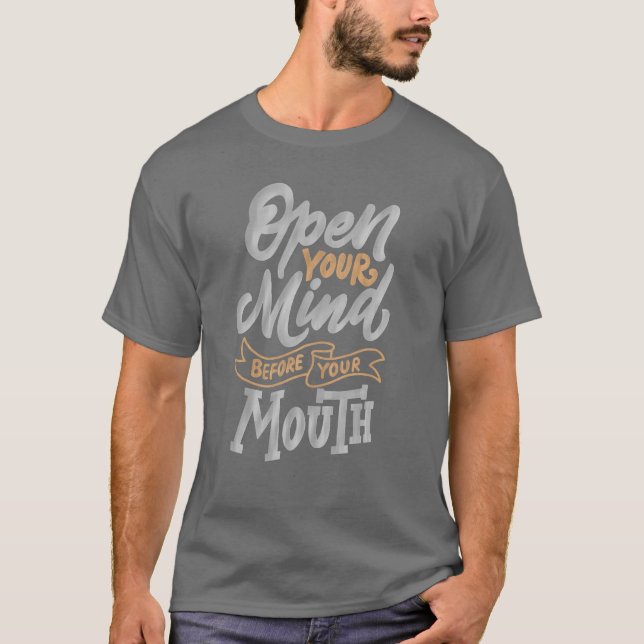 Camiseta Abre tu mente antes de que te vayas (Anverso)