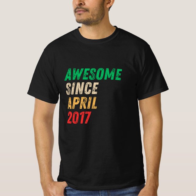 Camiseta Abril 2017 Cumpleaños Tee - Diseño Retro Molesto (Anverso)