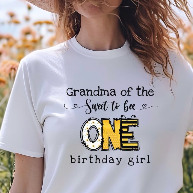 Camiseta Abuela de  Tan dulce ser uno floral cumpleaños  (Subido por el creador)