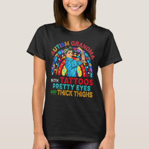 Camiseta Abuela del Autismo con Tatuajes Ojos Bonitos Orgul