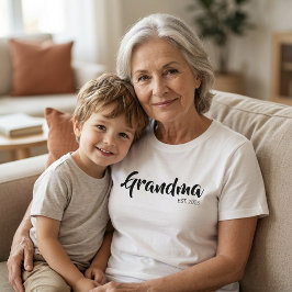 Camiseta Abuela establecida en escritura negra