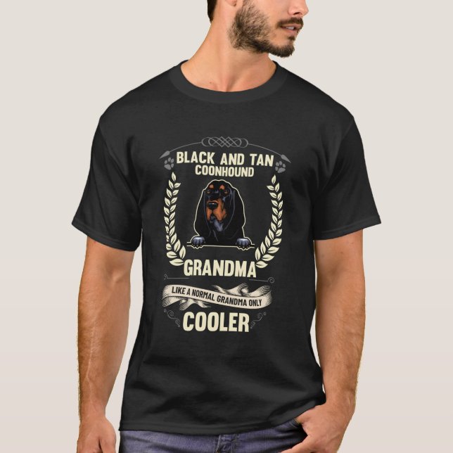 Camiseta Abuela Negra Y Tan Coonhound Como Una Gran Normal (Anverso)