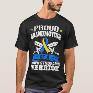 Camiseta Abuela orgullosa de un guerrero con síndrome de Do