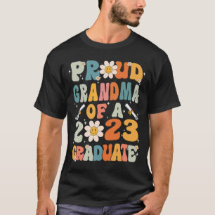 Camiseta Abuela Orgullosa De Una Clase De Graduado De 2023
