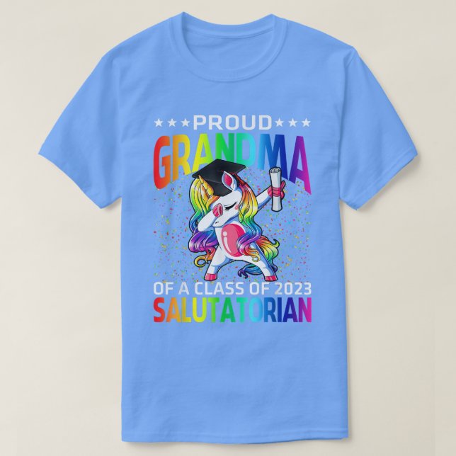 Camiseta Abuela Orgullosa De Una Clase De Salutatoriana De  (Diseño del anverso)