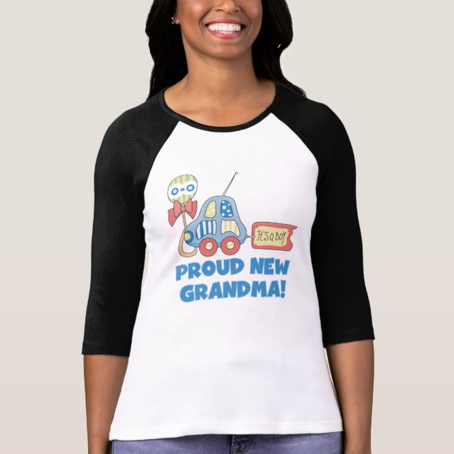 Camiseta Abuela orgullosa del coche nueva es un muchacho (Anverso)