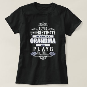 Camiseta Abuela que juega al voleibol
