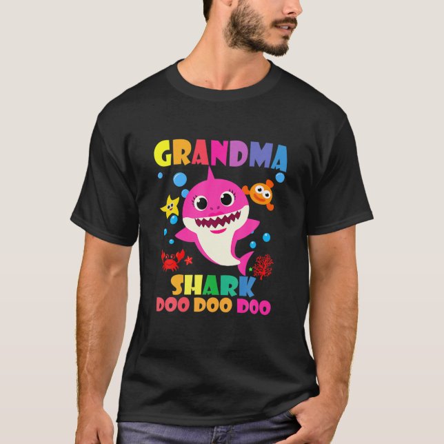 Camiseta Abuela Tiburón Doo Doo Graciosa Bebé Mami Papi Niñ (Anverso)