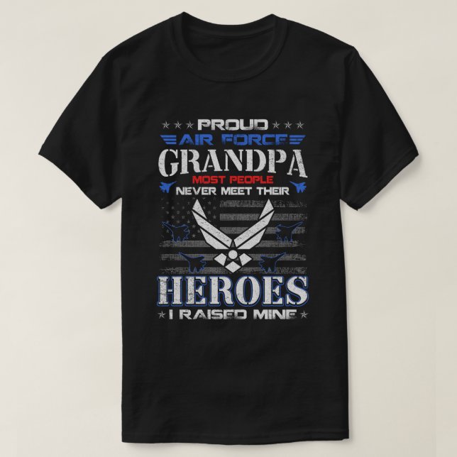 Camiseta Abuelo de la Fuerza Aérea Orgullosa (Diseño del anverso)