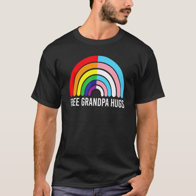 Camiseta Abuelo Libre abraza la bandera transgénero arcoiri (Anverso)