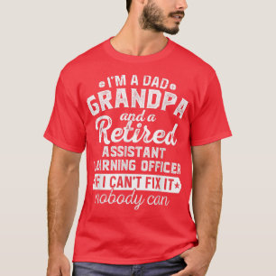 Camiseta Abuelo y asistente jubilado aprendiendo de los hom
