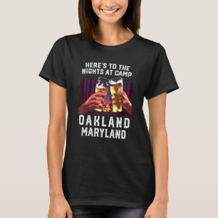 Camiseta Acá A Las Noches En El Campamento Oakland Camping