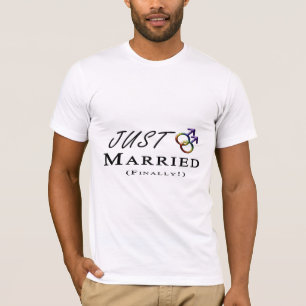 Camiseta Acabo de casar (finalmente) Orgullo gay con símbol
