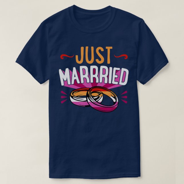 Camiseta Acabo de casarse con Boda lesbiana Invitación golp (Diseño del anverso)