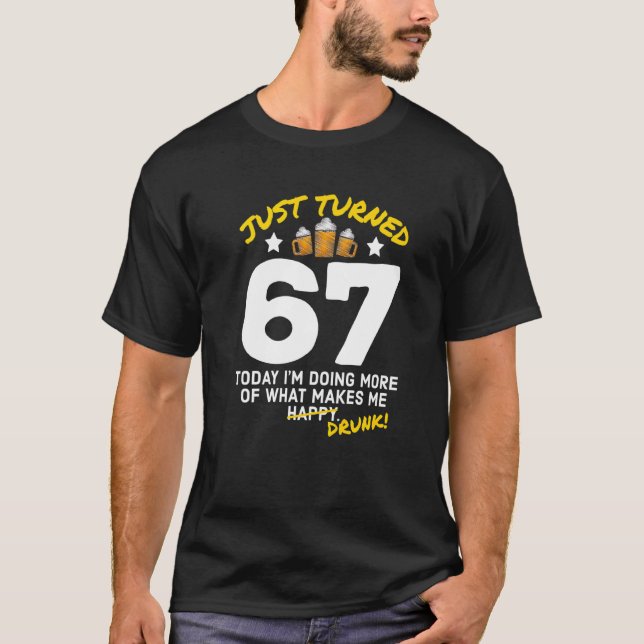 Camiseta Acabo De Cumplir 67 Aves Bebiendo 67 Años Borracho (Anverso)