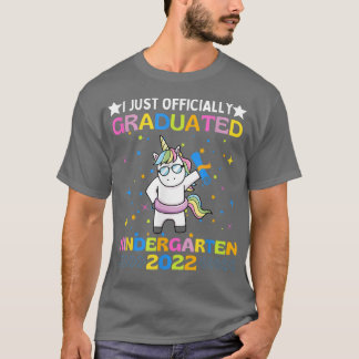 Camiseta acabo de graduarme oficialmente en el jardín de in