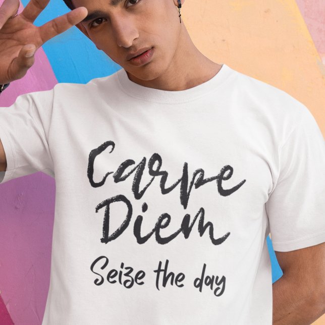 Camiseta Academia Oscura Carpe Diem Tipografía de época (Subido por el creador)