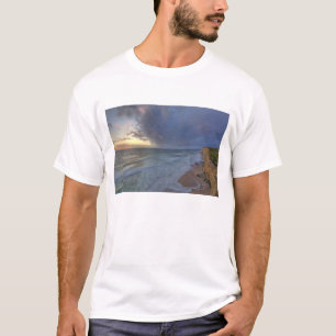 Camiseta Acantilados marinos atrapan la última luz del día