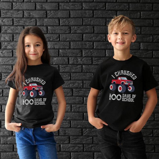 Camiseta Acusé 100 días de camión monstruo de la escuela (Subido por el creador)