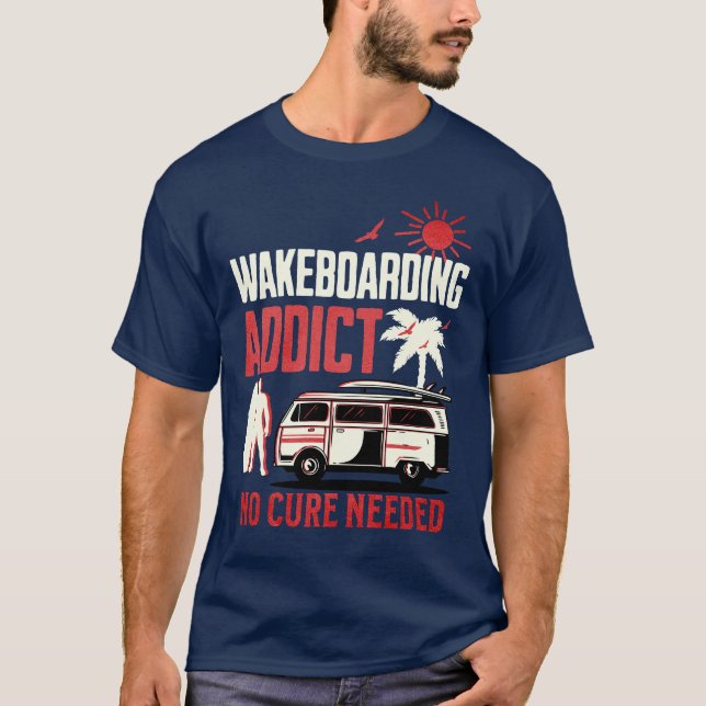 Camiseta Adicto a Wakeboard Sin Curso Necesario (Anverso)