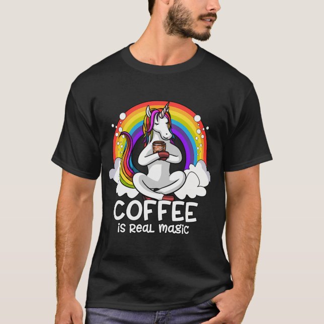Camiseta Adicto al café unicornio (Anverso)