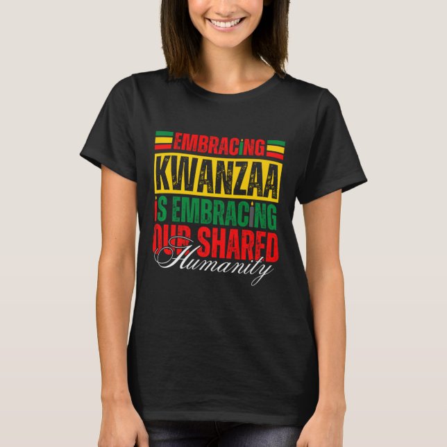 Camiseta Adoptar Kwanzaa es nuestra humanidad compartida af (Anverso)
