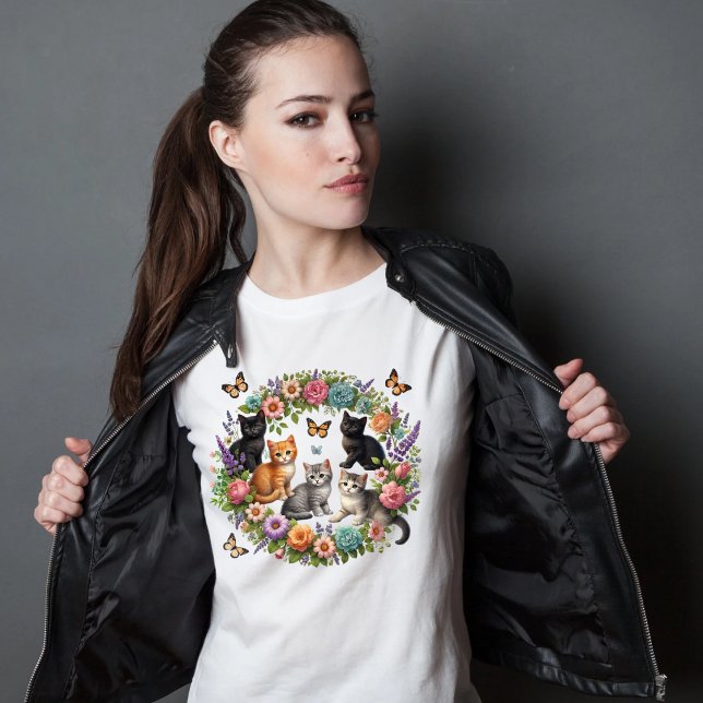Camiseta "Adorable gato floral (Subido por el creador)