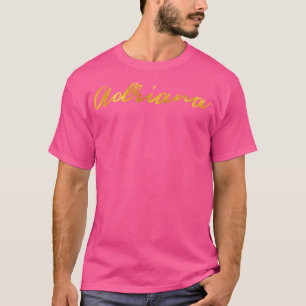 Camiseta Adriana nombra mano y letra en falsas letras de or