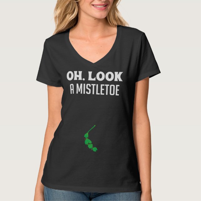Camiseta Adult Humor Christmas Mistletoe Dirty Santa Under  (Anverso)